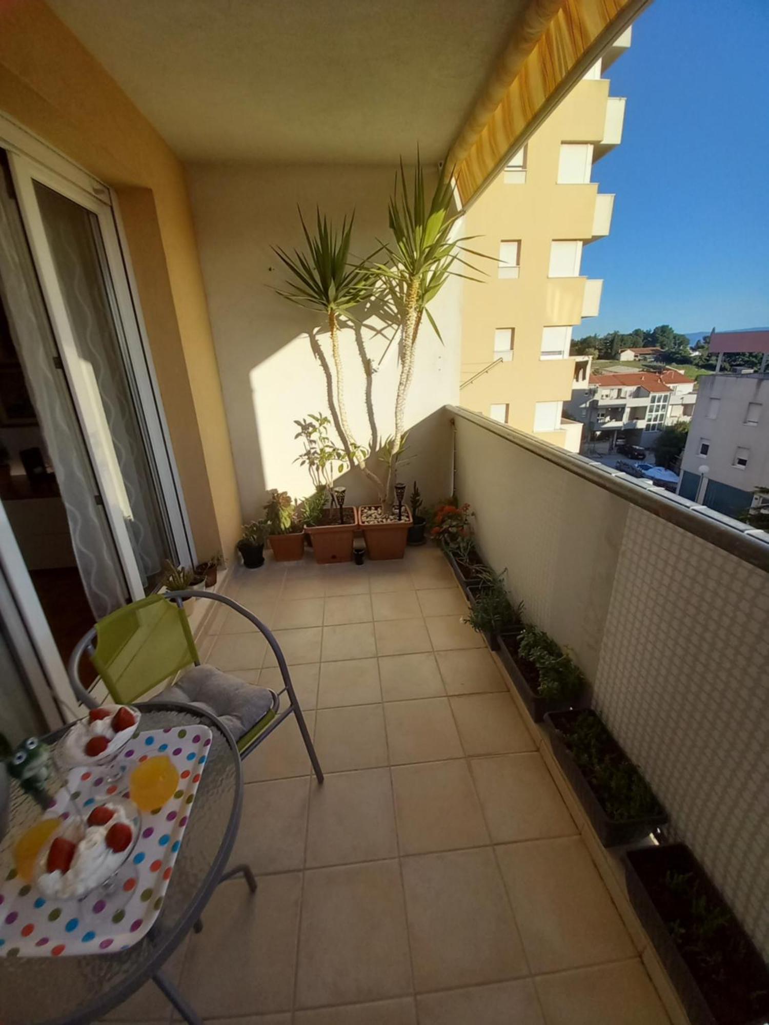 Apartment Harmony - Pleasant And Comfortable Place With A Balcony And A Secured Garage Σπλιτ Εξωτερικό φωτογραφία