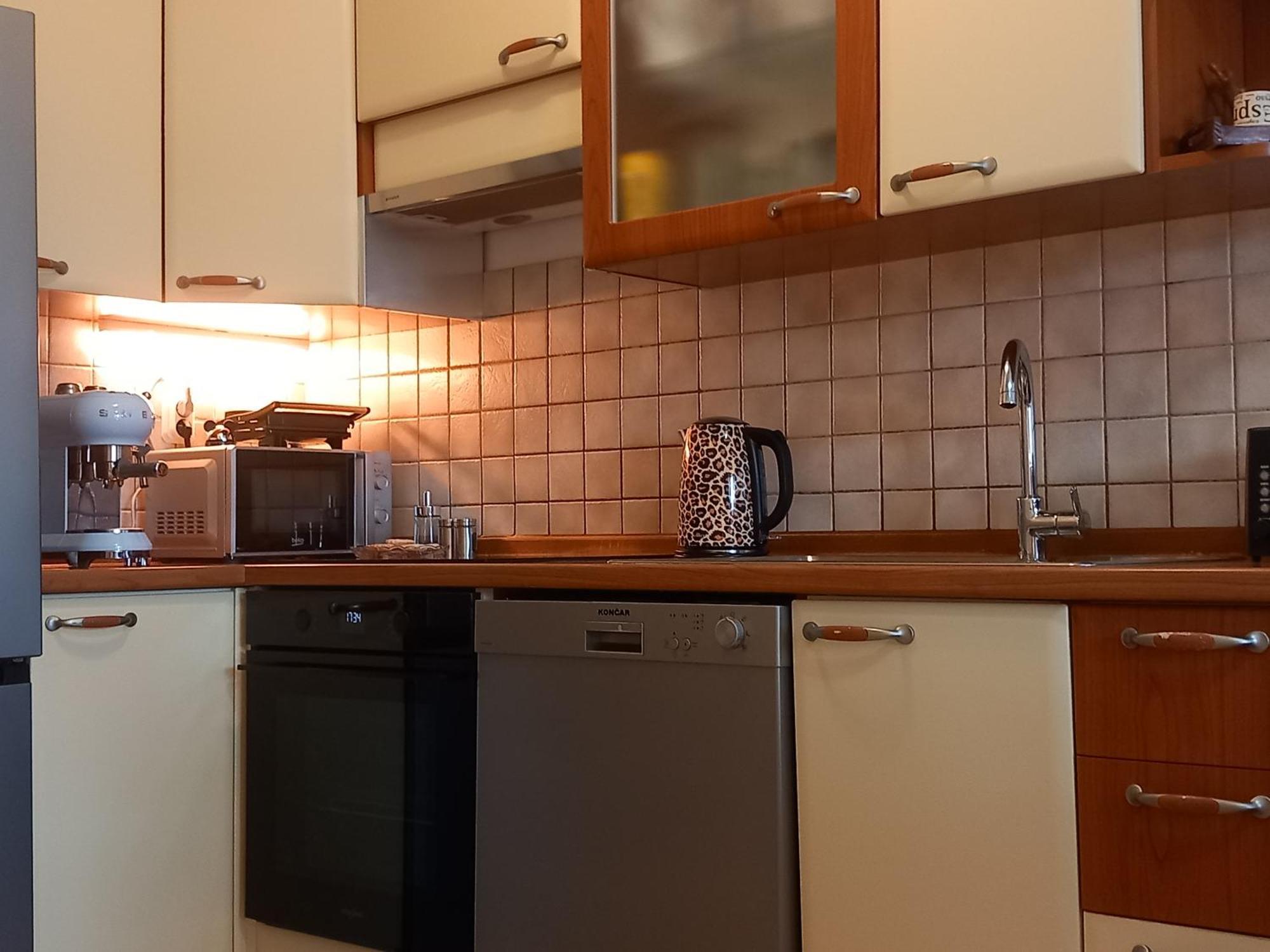 Apartment Harmony - Pleasant And Comfortable Place With A Balcony And A Secured Garage Σπλιτ Εξωτερικό φωτογραφία