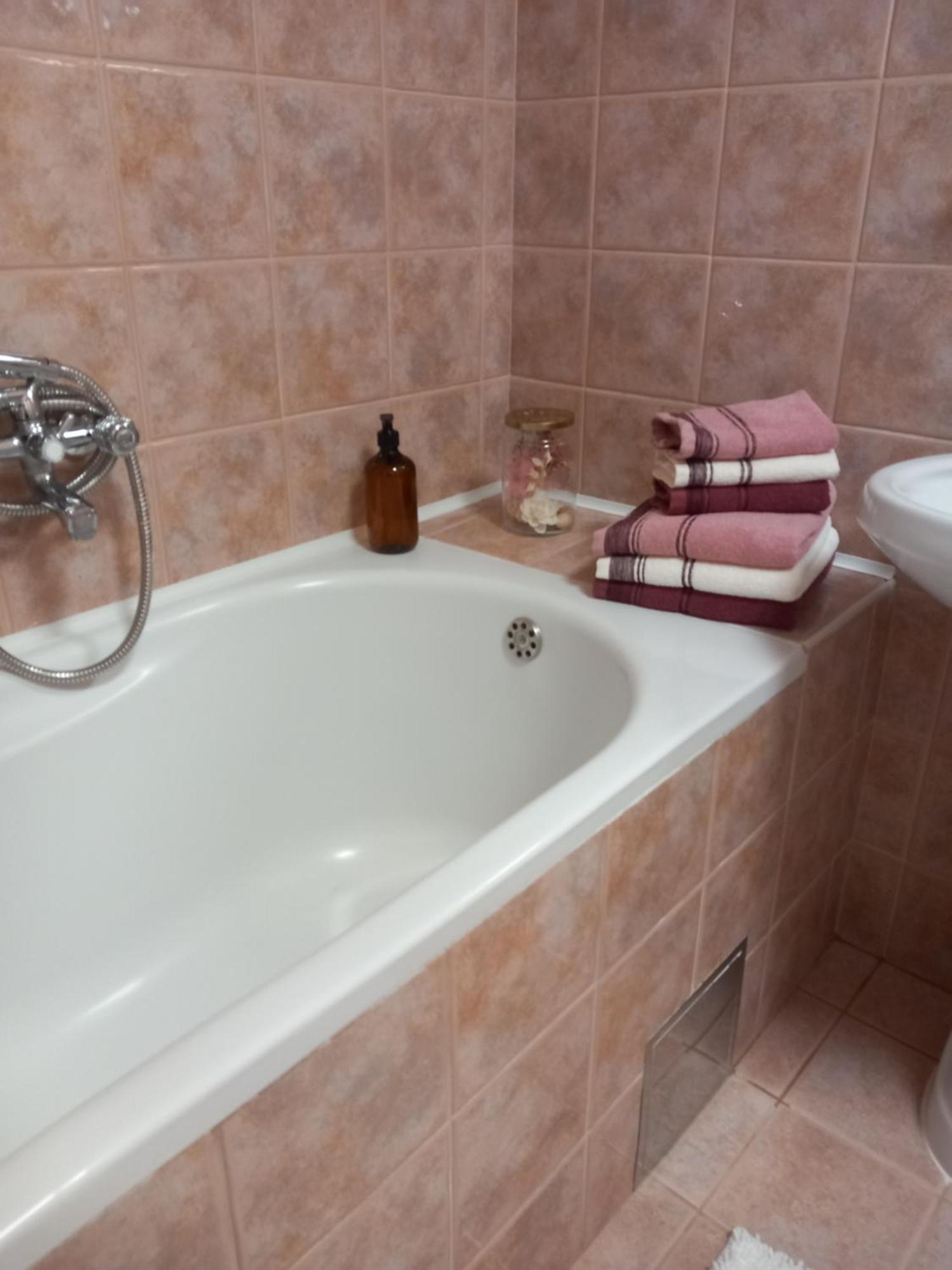 Apartment Harmony - Pleasant And Comfortable Place With A Balcony And A Secured Garage Σπλιτ Εξωτερικό φωτογραφία