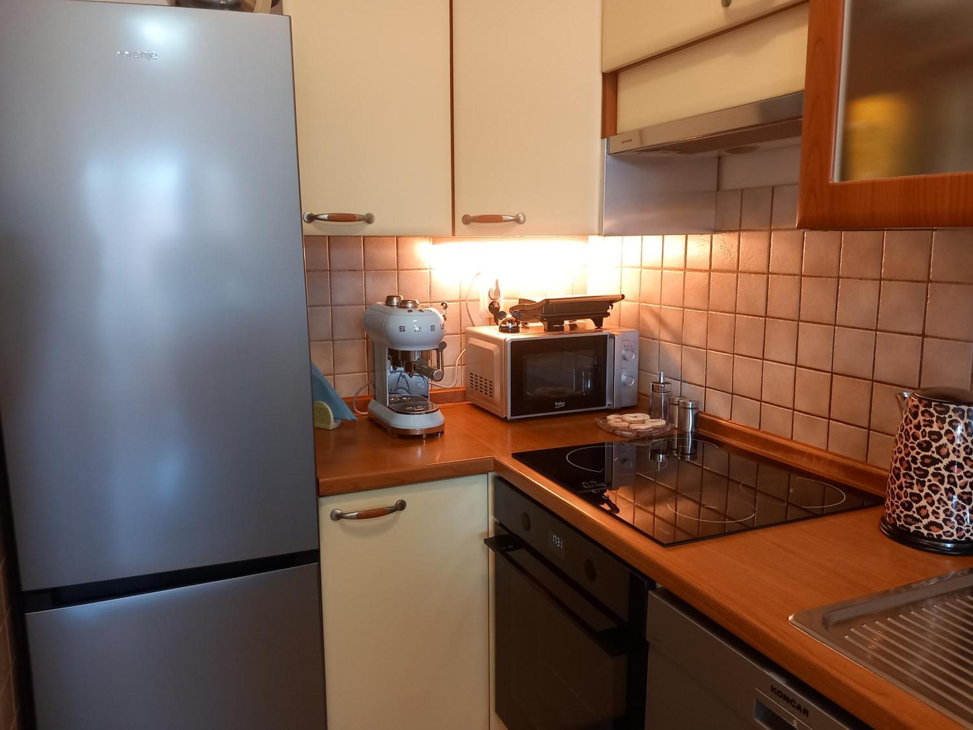 Apartment Harmony - Pleasant And Comfortable Place With A Balcony And A Secured Garage Σπλιτ Εξωτερικό φωτογραφία